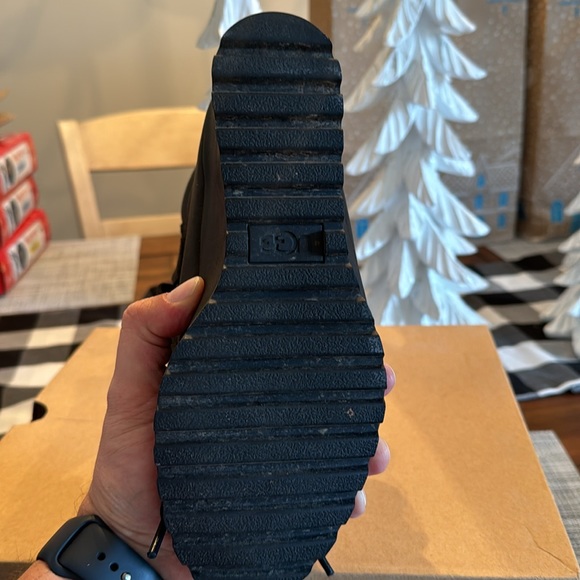 Women’s Ugg Black Valory Boots size 7.5. - Picture 3 of 7